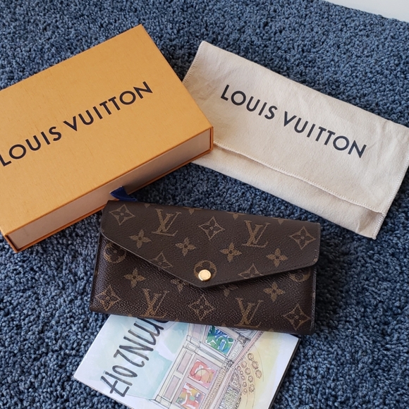 Authentic Louis Vuitton Sarah Wallet - Picture 10 of 12